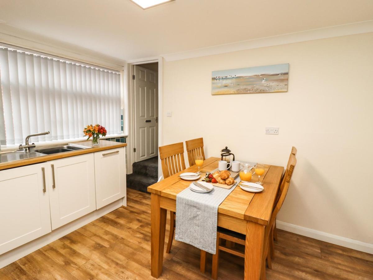 Villa Station View Whitby Esterno foto