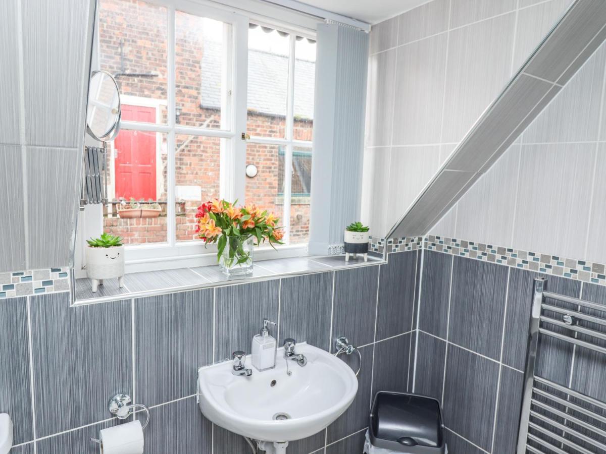 Villa Station View Whitby Esterno foto
