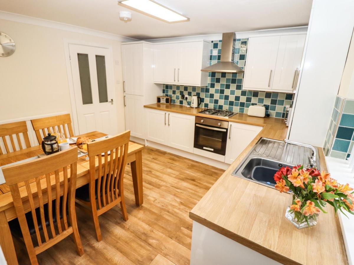 Villa Station View Whitby Esterno foto
